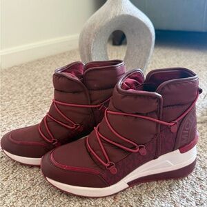 Michael Kors Women's Burgundy Winter Boots